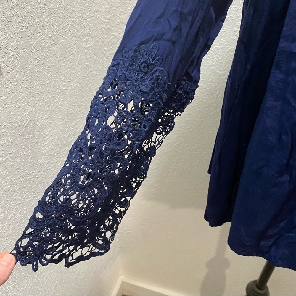 BB Dakota Geraldine Lace Detailed Pleated Top - Picture 12 of 15
